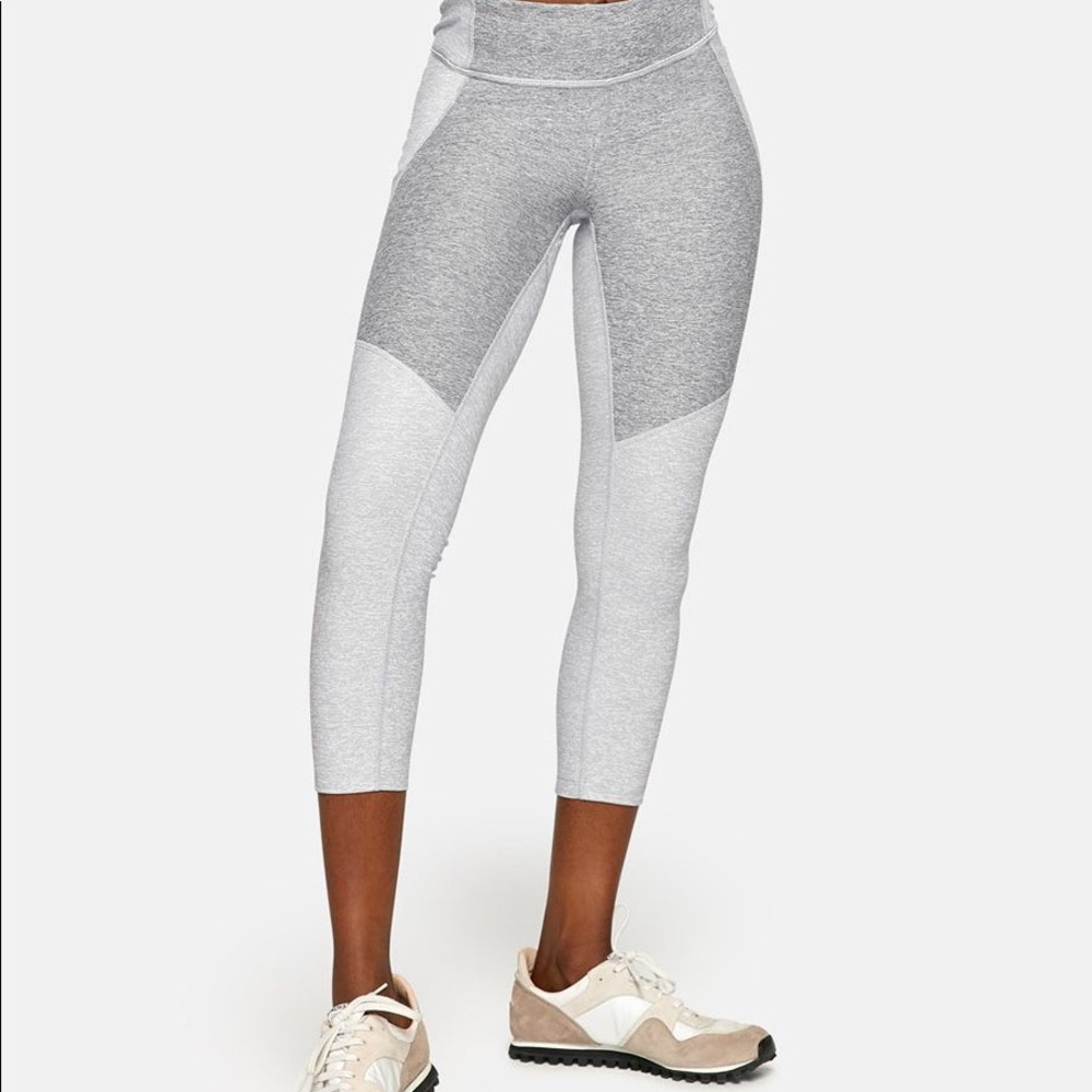 Outdoor Voices Warmup Legging 3/4 in Dove/Ash